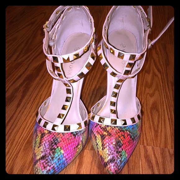 High heels - Picture 1 of 3